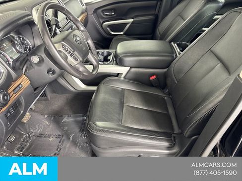 Used 2021 Nissan Titan SL w/ Moonroof Package AWD/4WD image 12