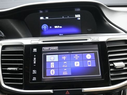 Used 2016 Honda Accord EX image 14