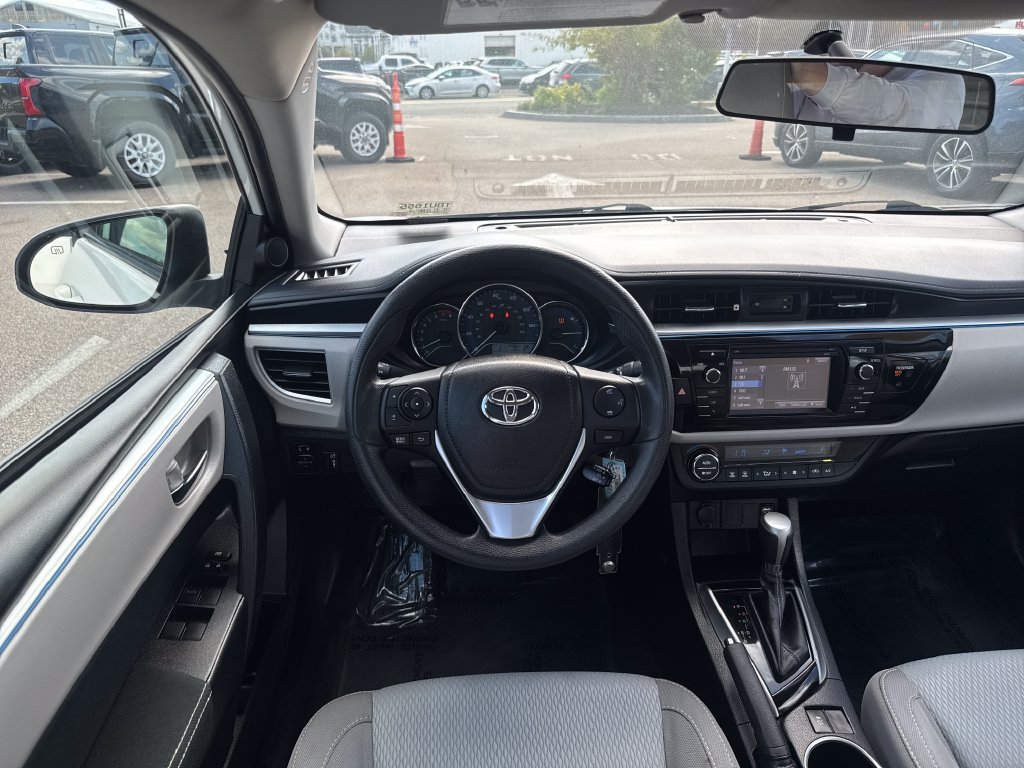 Used 2016 Toyota Corolla LE FWD image 11