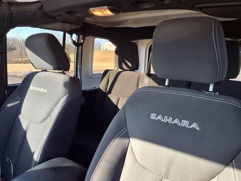 Used 2018 Jeep Wrangler Unlimited Sahara image 72
