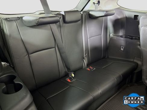 Used 2023 Toyota Highlander Platinum image 28