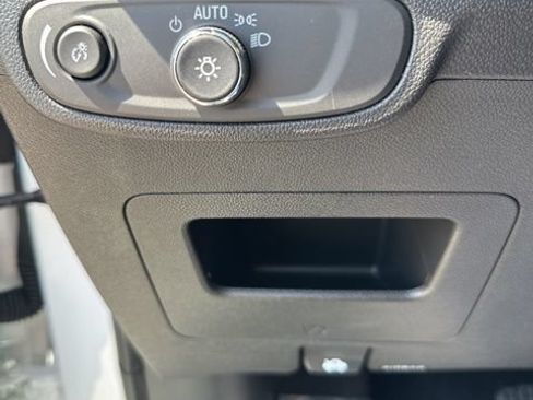 Used 2025 Chevrolet TrailBlazer LT AWD/4WD image 38