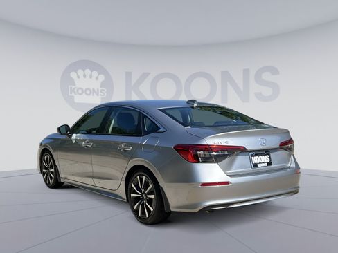 Used 2024 Honda Civic EX image 8
