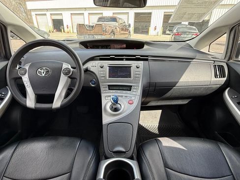 Used 2013 Toyota Prius Two FWD image 3