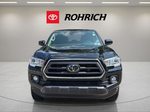 Used 2023 Toyota Tacoma SR5 AWD/4WD image 2