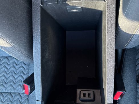 Used 2024 Chevrolet Equinox LT image 16