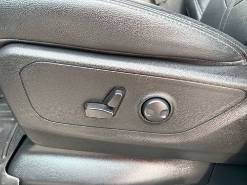 Used 2025 RAM 1500 Big Horn AWD/4WD image 14