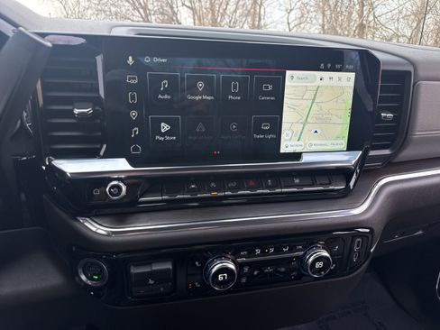 Used 2025 GMC Sierra 1500 SLT image 18