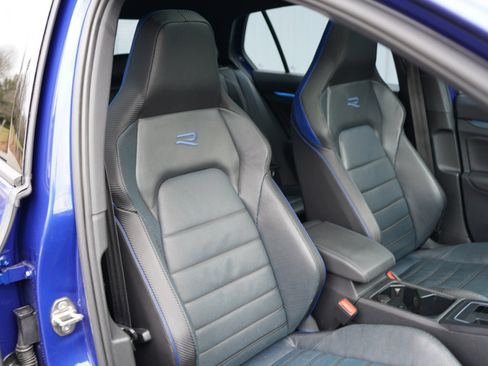 Used 2022 Volkswagen Golf R 2.0T DSG image 65