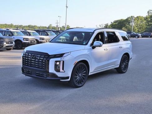Used 2025 Hyundai Palisade Calligraphy AWD/4WD image 3