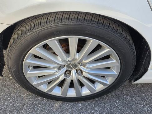 Used 2013 Lexus LS 460 w/ Comfort Pkg image 15