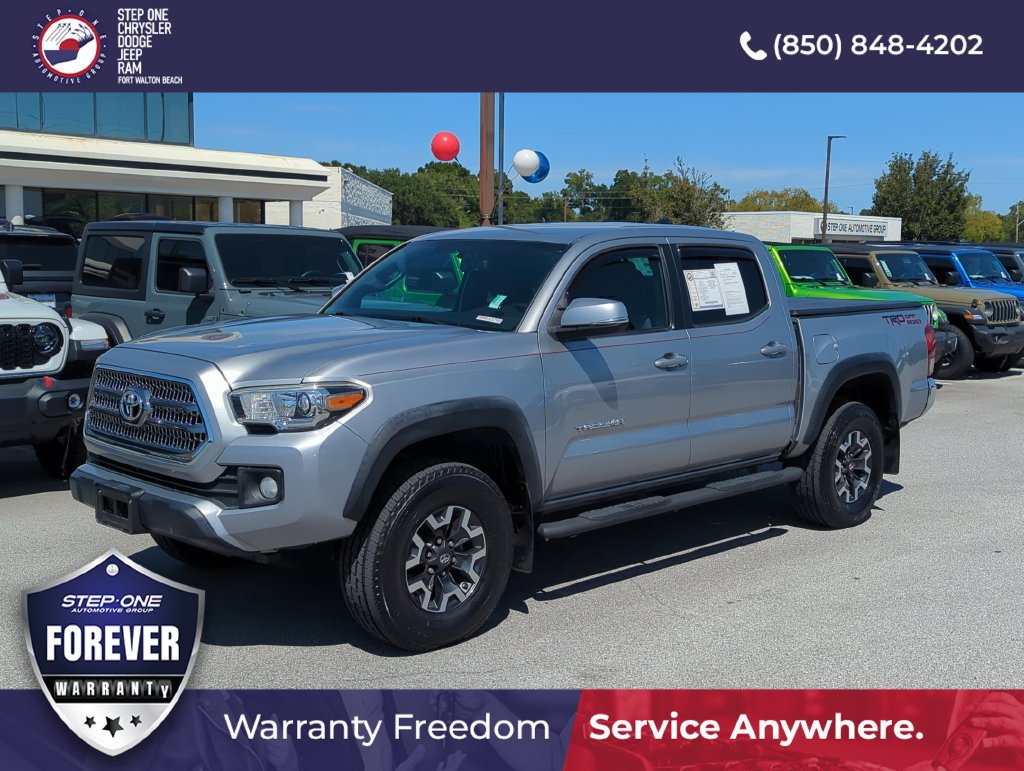 Used 2017 Toyota Tacoma TRD Off-Road w/ Tow Package RWD image 2