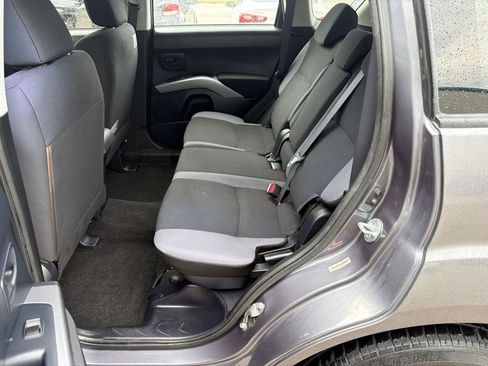 Used 2008 Mitsubishi Outlander ES FWD image 12