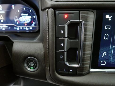 Used 2023 GMC Yukon Denali image 33