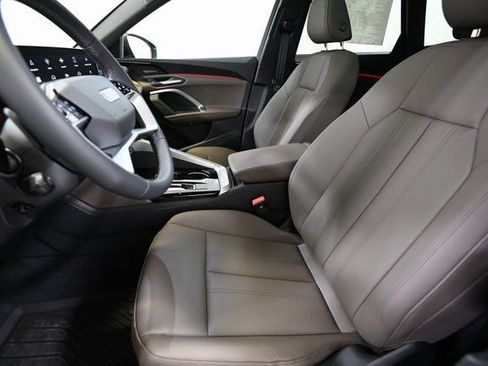 Used 2025 Audi Q5 Premium Plus AWD/4WD image 8