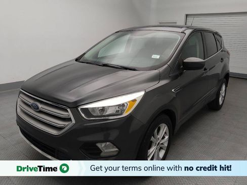 Used 2019 Ford Escape SE FWD image 1