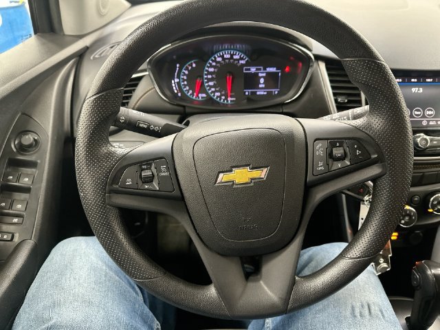 Used 2021 Chevrolet Trax LS w/ Tint and Cruise Package FWD image 13