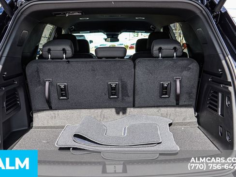 Used 2025 Chevrolet Traverse LT w/ Enhanced Driving Package image 51