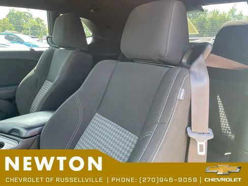 Used 2023 Dodge Challenger SXT w/ Blacktop Package RWD image 5