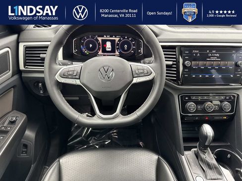 Used 2022 Volkswagen Atlas Cross Sport SEL image 12