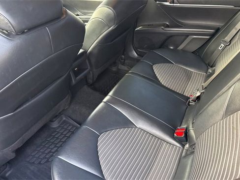 Used 2022 Toyota Camry SE image 15