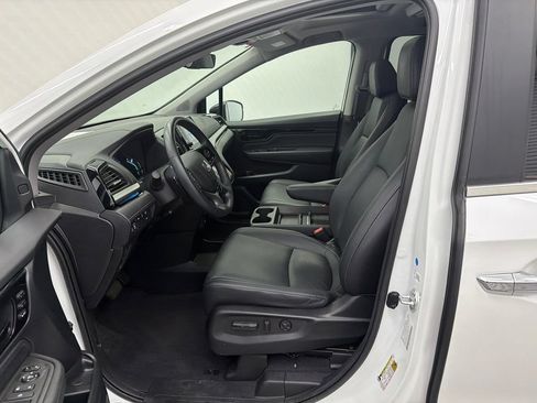 Used 2022 Honda Odyssey Touring image 9