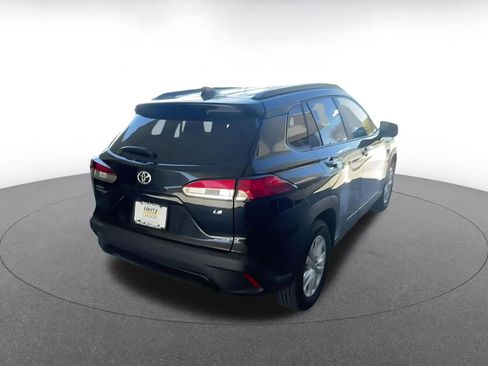 Used 2025 Toyota Corolla Cross LE image 14