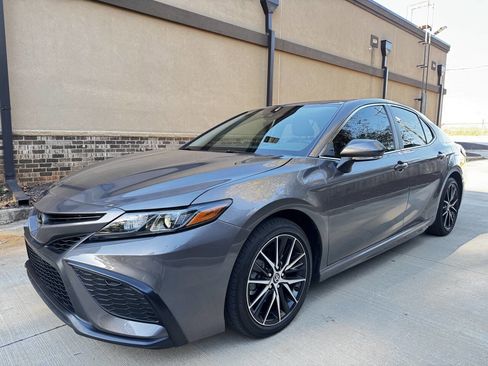 Used 2023 Toyota Camry SE image 7