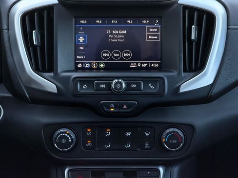 Used 2024 GMC Terrain SLE FWD image 19