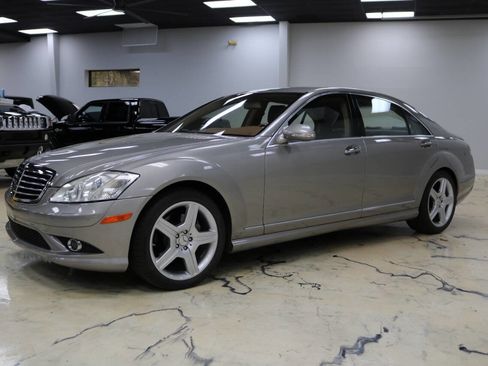 Used 2009 Mercedes-Benz S 550 image 11