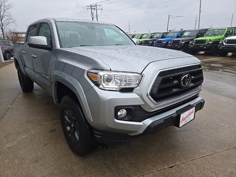 Used 2023 Toyota Tacoma SR5 image 15