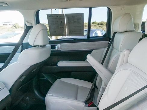 Used 2024 Hyundai Santa Fe Calligraphy image 15