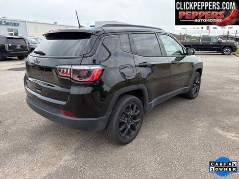 Used 2025 Jeep Compass Latitude w/ Altitude Special Edition AWD/4WD image 3