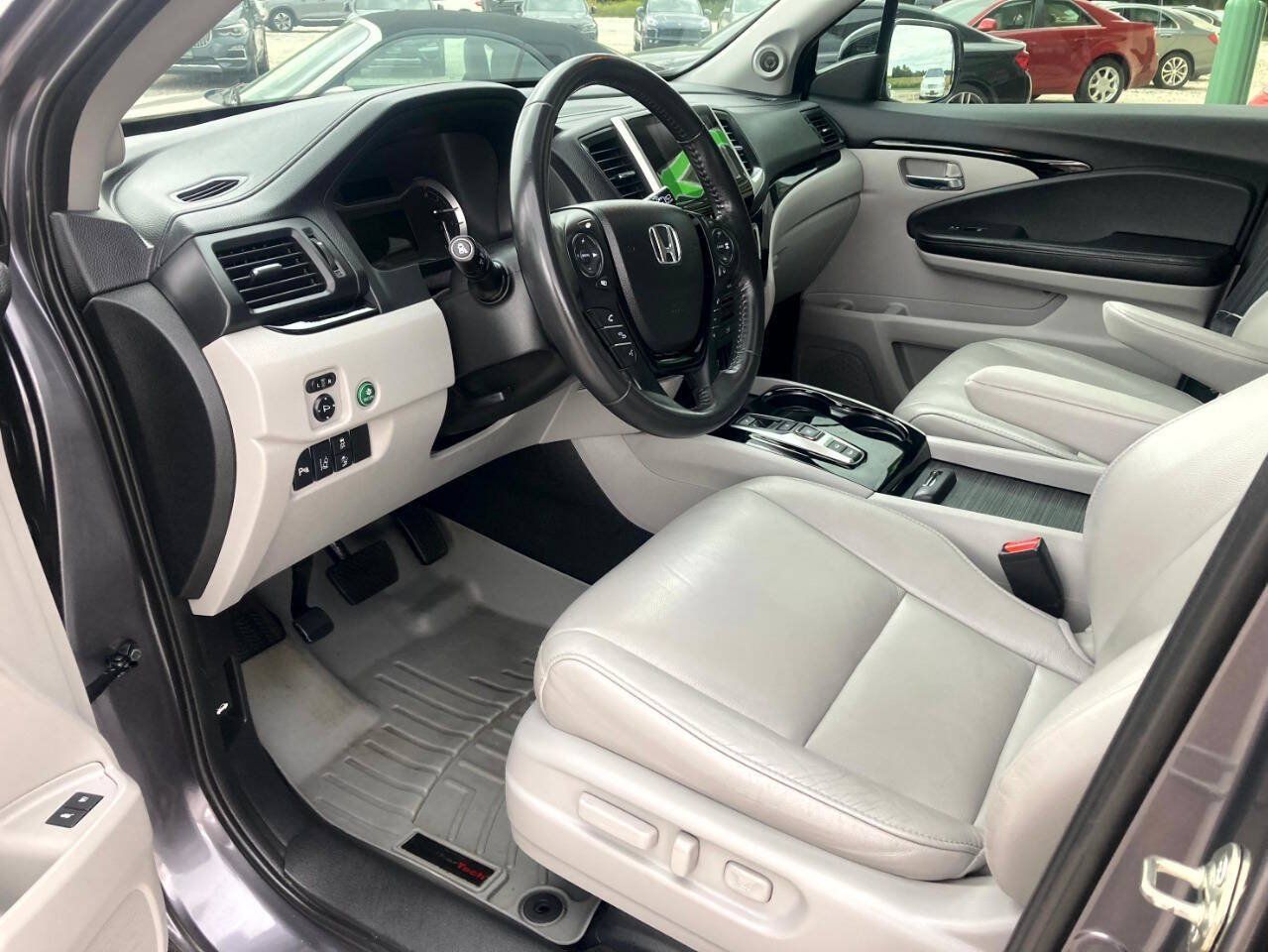 Used 2017 Honda Pilot Touring image 12