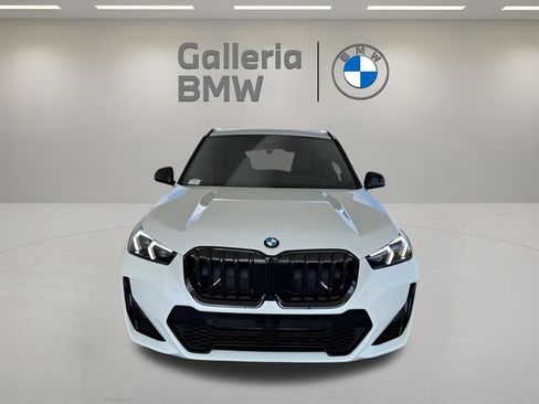 Certified 2026 BMW X1 xDrive28i w/ Technology Package AWD/4WD image 3