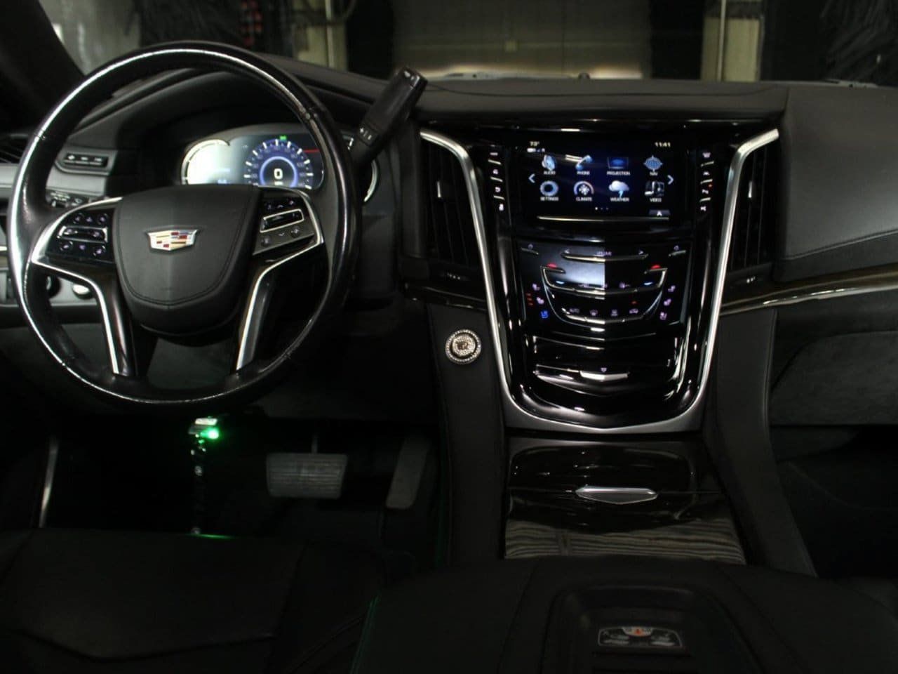 Used 2019 Cadillac Escalade Platinum AWD/4WD image 22