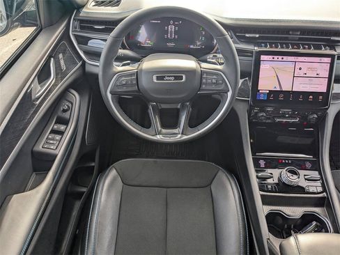 Used 2024 Jeep Grand Cherokee Trailhawk w/ Luxury Tech Group III image 17