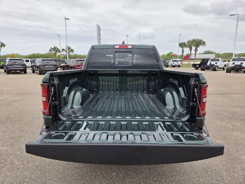 New 2026 RAM 1500 Laramie AWD/4WD image 28