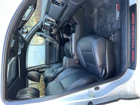 Used 2021 Toyota Tacoma TRD Pro AWD/4WD image 24