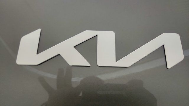 Used 2024 Kia EV9 Light Long Range RWD image 33