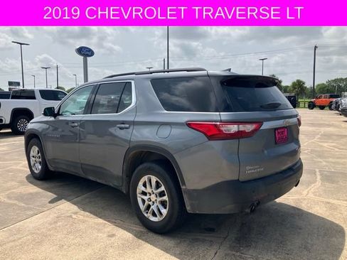 Used 2019 Chevrolet Traverse LT FWD image 5