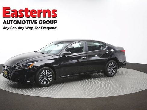Used 2023 Nissan Altima 2.5 SV AWD/4WD image 57