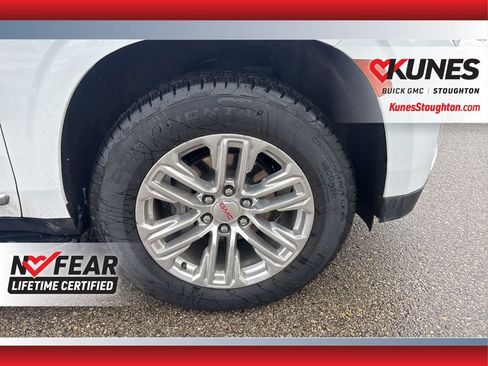 Used 2023 GMC Yukon SLT image 15
