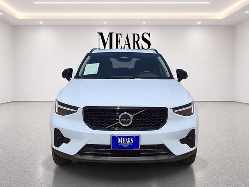 Used 2026 Volvo XC40 B5 Plus AWD/4WD image 9