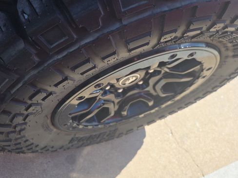 Used 2022 Ford Bronco 4-Door image 4