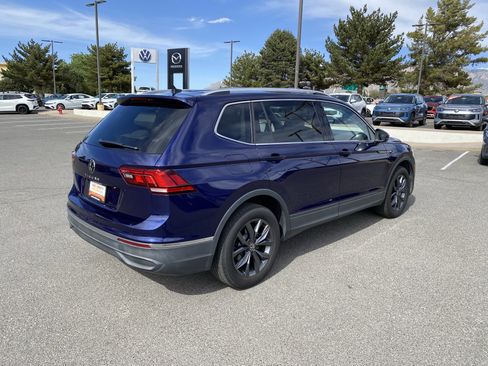 Used 2022 Volkswagen Tiguan SE FWD image 43