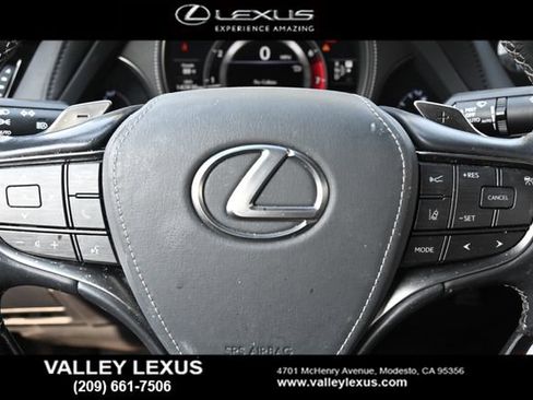 Used 2018 Lexus LS 500 w/ Interior Upgrade Package RWD image 9