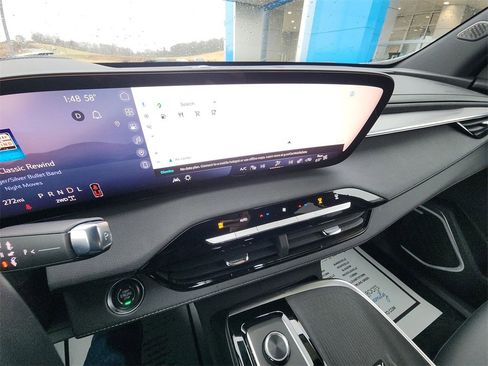 Certified 2025 Buick Enclave Preferred image 18