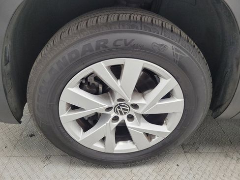 Used 2020 Volkswagen Atlas Cross Sport S image 31