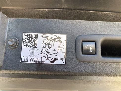 Certified 2023 Toyota Sienna XLE w/ XLE Plus Package image 5